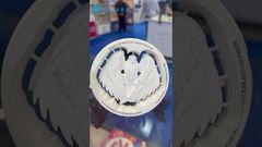 치과 도구가 붓이 될 때. 어떻게? YRC-5X 밀링 + 3D PLUS의 레이어 지르코니아 블록 = 예술.