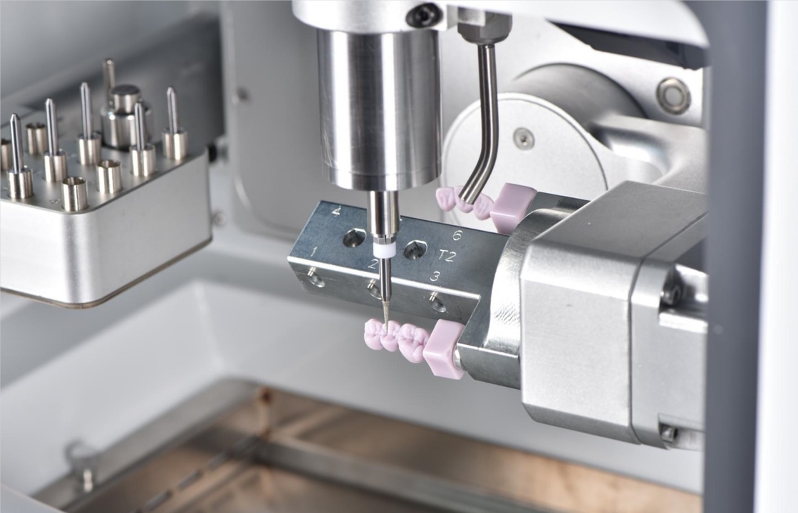 CAD CAM 실험실용 유세라 YRC-6X 5축 습한 치아 쇄기 기계