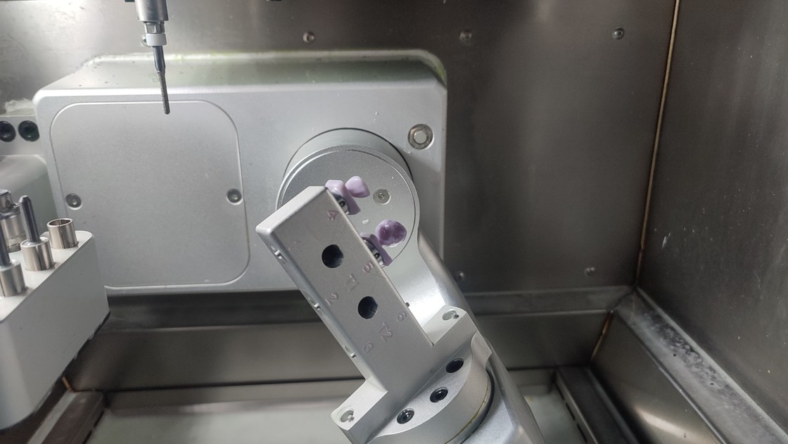 경쟁력 있는 가격의 Yucera YRC-6X 치과용 CAD/CAM 습식 밀링 머신 (치과 기공소 및 클리닉용)