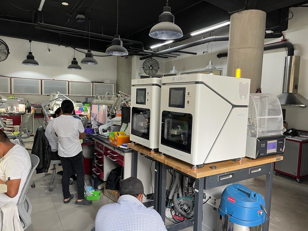 Yucera  Milling Cutter  Wet and Dry Dental Milling Machines with Vacuum Cleaner Dental for  in Labs and Dentist's Offices