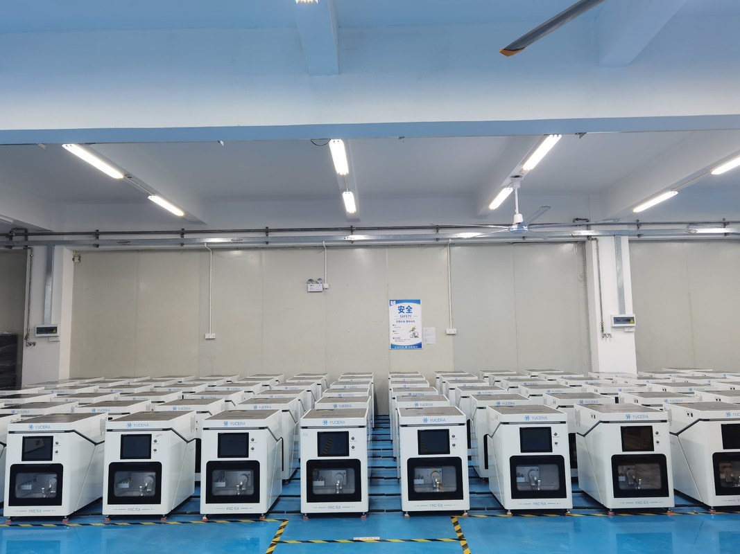 Yucera 데스크탑 치과 CNC 밀링 머신 CAD CAM 5축 지르코니아 금속 밀링 랩 도구 중국 OEM