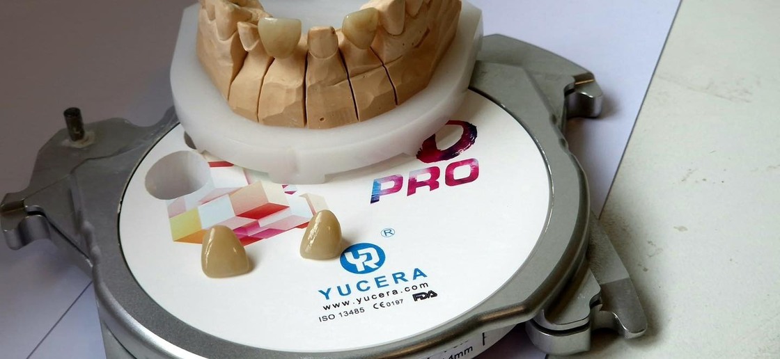Yucera 4D Pro 95mm 치과용 지르코니아 블록, 다양한 치과 수복 솔루션에 적합한 정밀 치수