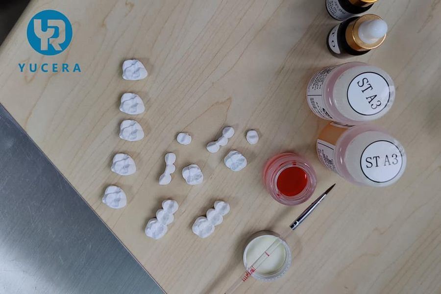 Yucera ST 컬러 치과용 지르코니아 디스크는 고품질 블록과 완벽하게 페어링됩니다.