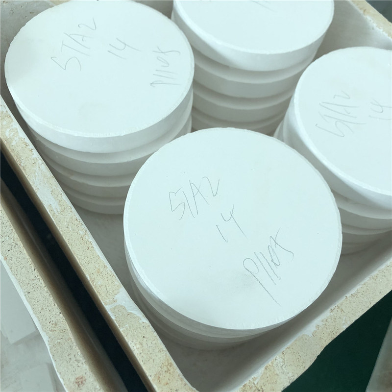 Yucera HT 화이트 98mm 치과용 지르코니아 블록 - 정밀함 - 뛰어난 치과 보철물 제작을 위해 제작됨